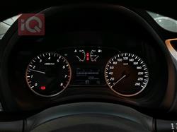 نيسان سيلفي